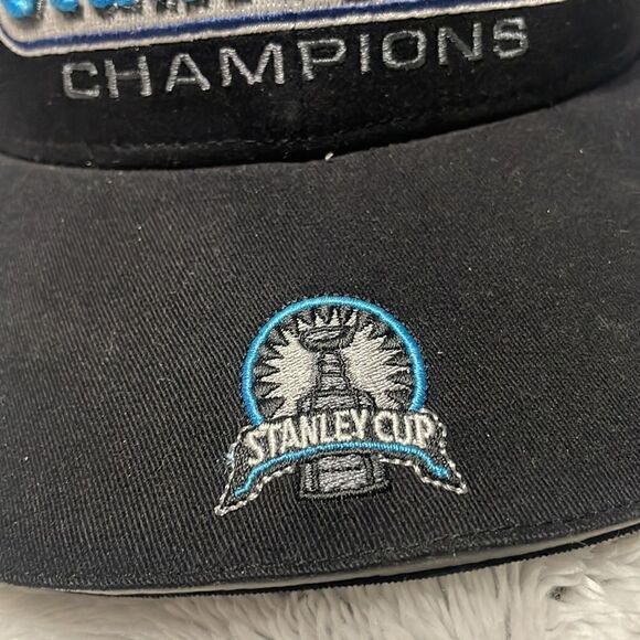 Detroit Red Wings 2002 Championship Hat - Picture 2 of 4